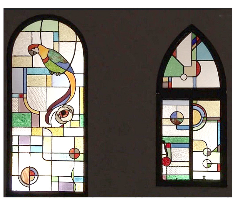 昭和初期のアールデコ調のステンドグラスの価値 - 建築用のデザイン